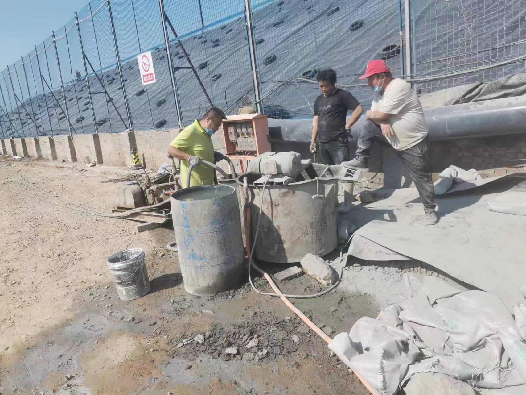 四更镇袖阀管注浆