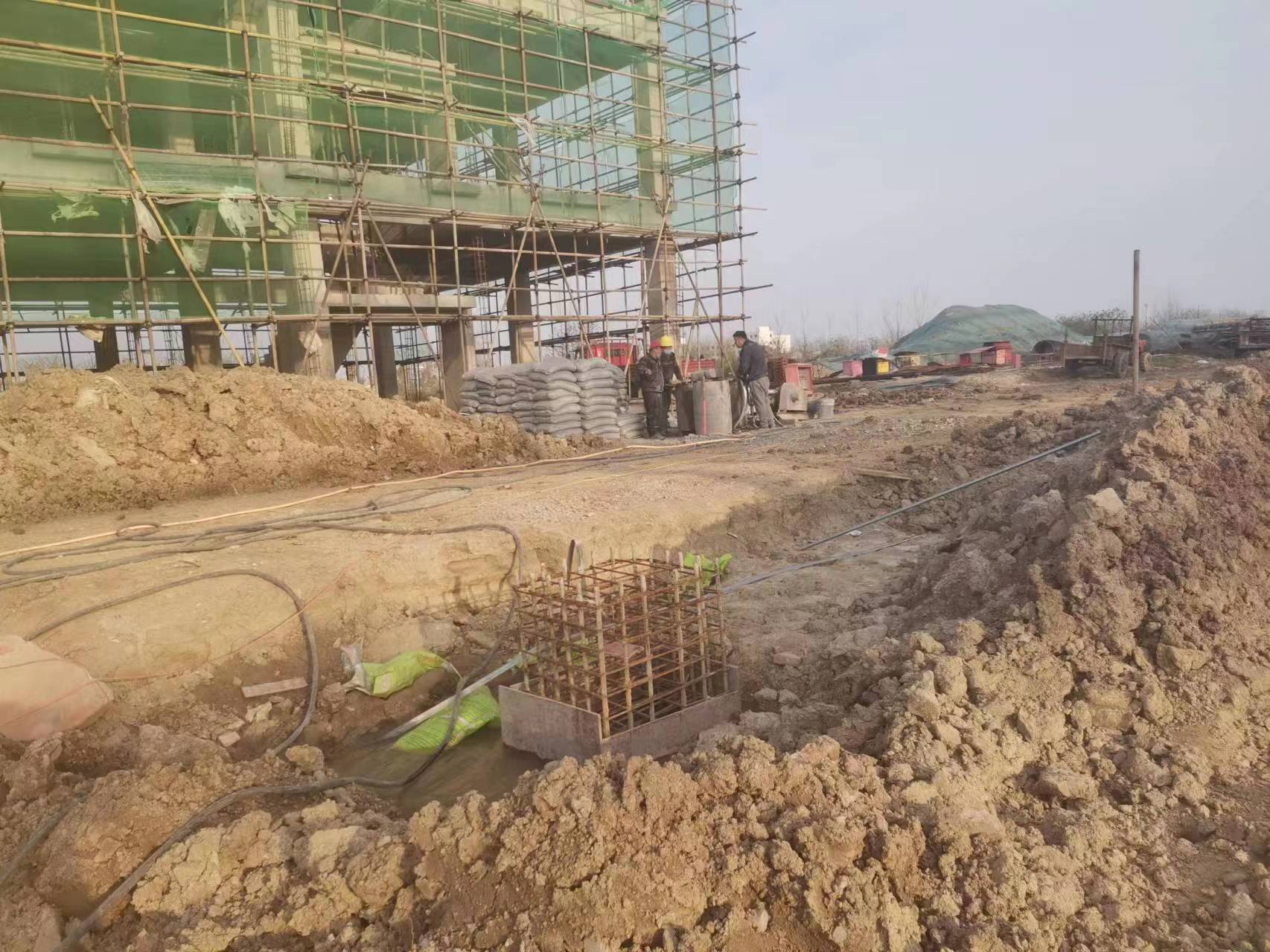 四更镇当桥梁出现裂缝的时候应该及时加固修补